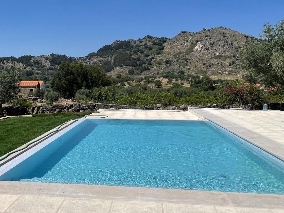 Casas Da Villa - Monsanto - Oliveira E Videira Relva  Bagian luar foto