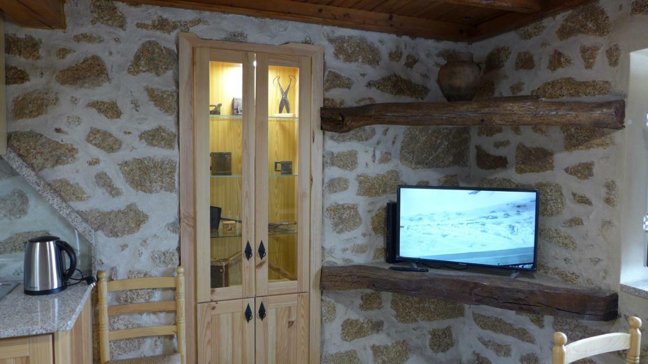 Casas Da Villa - Monsanto - Oliveira E Videira Relva  Bagian luar foto